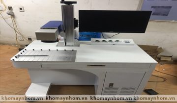 Máy khắc tia laser CNC 1
